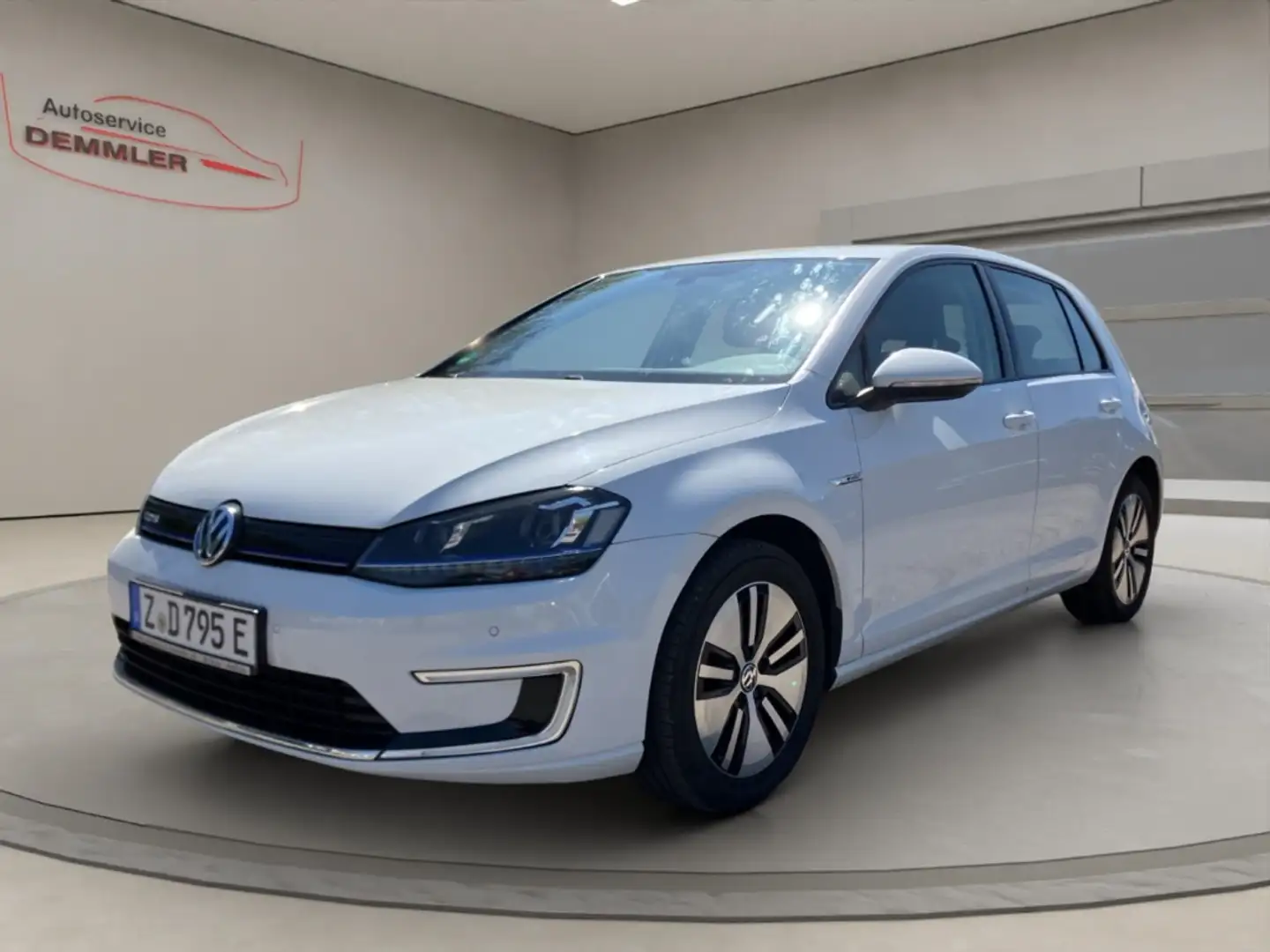 Volkswagen Golf VII e-e-,Navi,LED Tempomat, Білий - 1