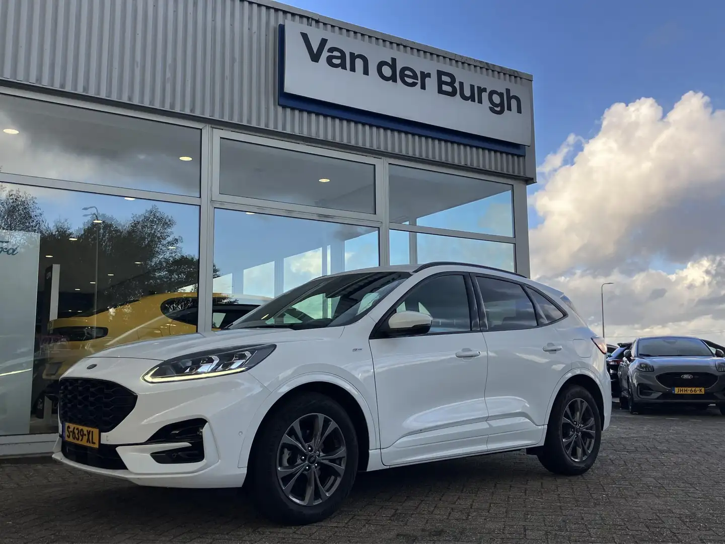 Ford Kuga ST-Line X 2.5 Full Hybrid 165pk WinterPack - trekh Wit - 2