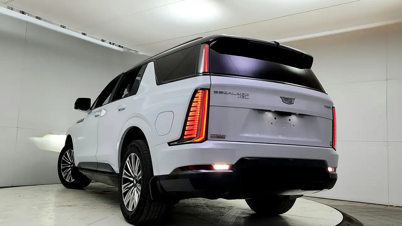 Cadillac Escalade снимка Cadillac Escalade
