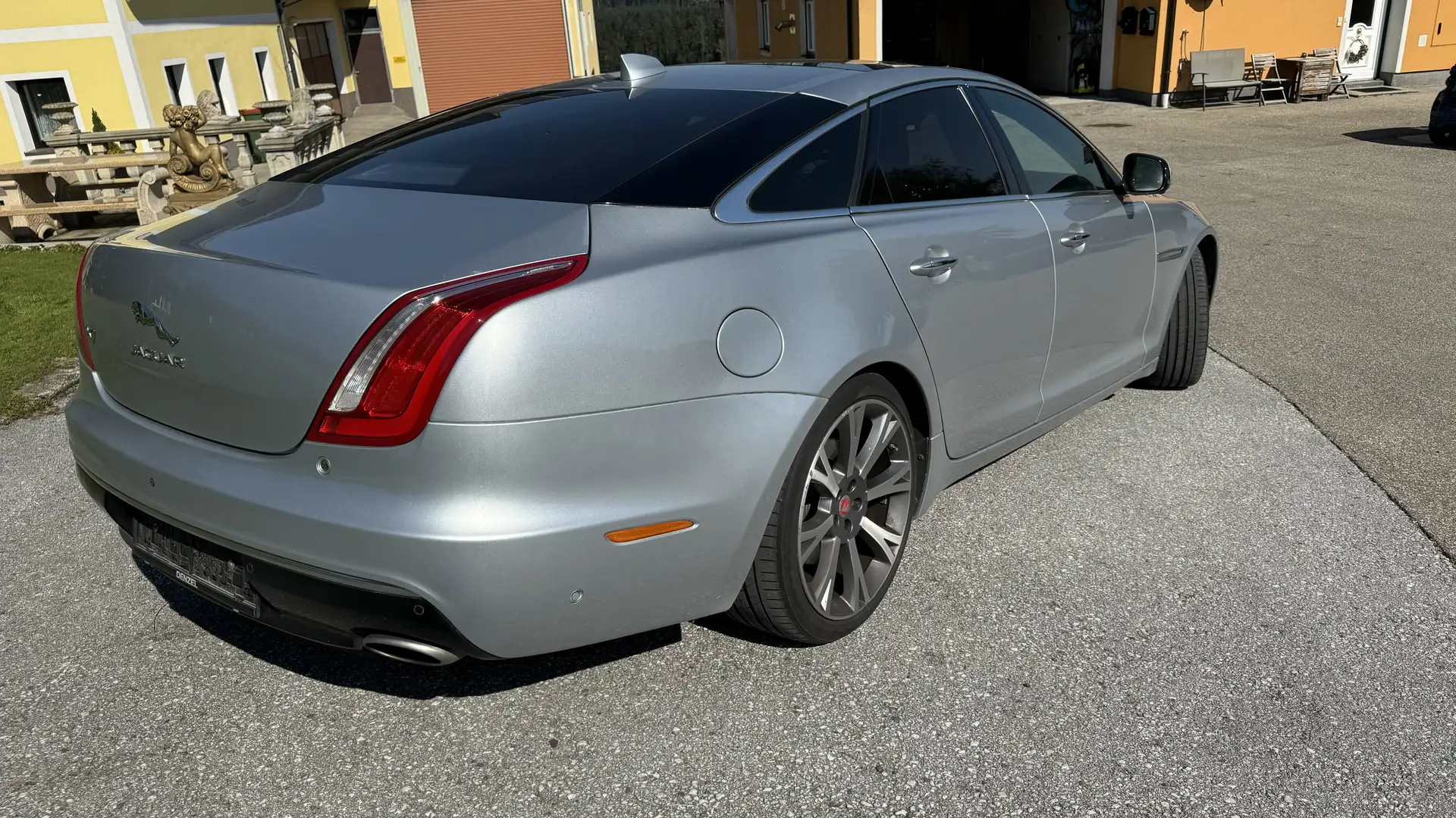 Jaguar XJ 3,0 Diesel Portfolio Aut. - 2
