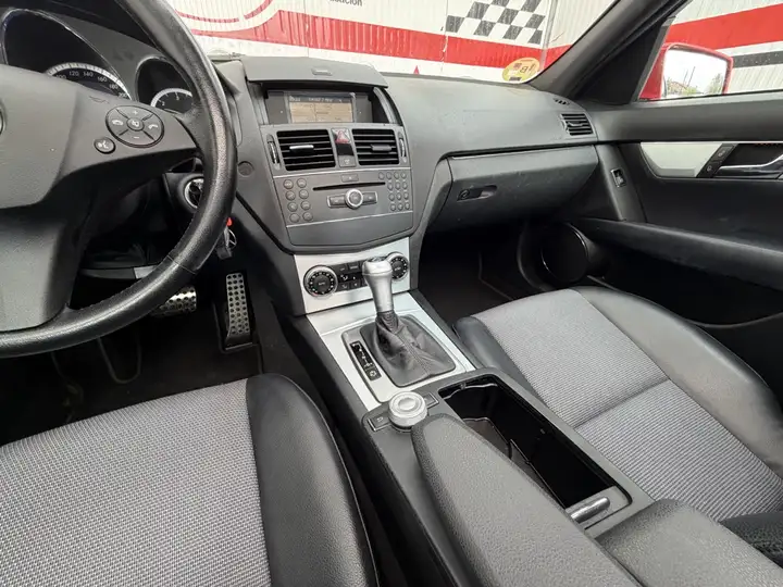 Mercedes-Benz Clase C 2009, foto 14