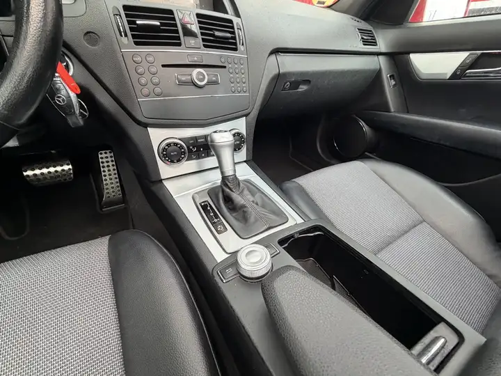 Mercedes-Benz Clase C 2009, foto 16