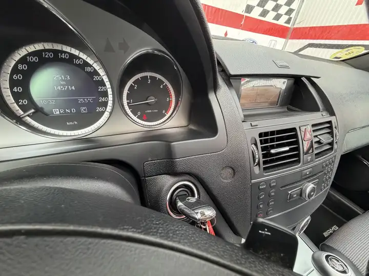 Mercedes-Benz Clase C 2009, foto 21