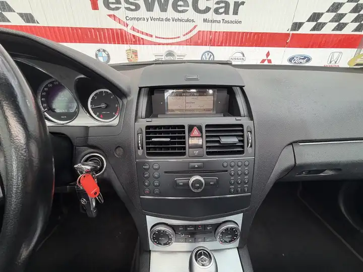 Mercedes-Benz Clase C 2009, foto 18