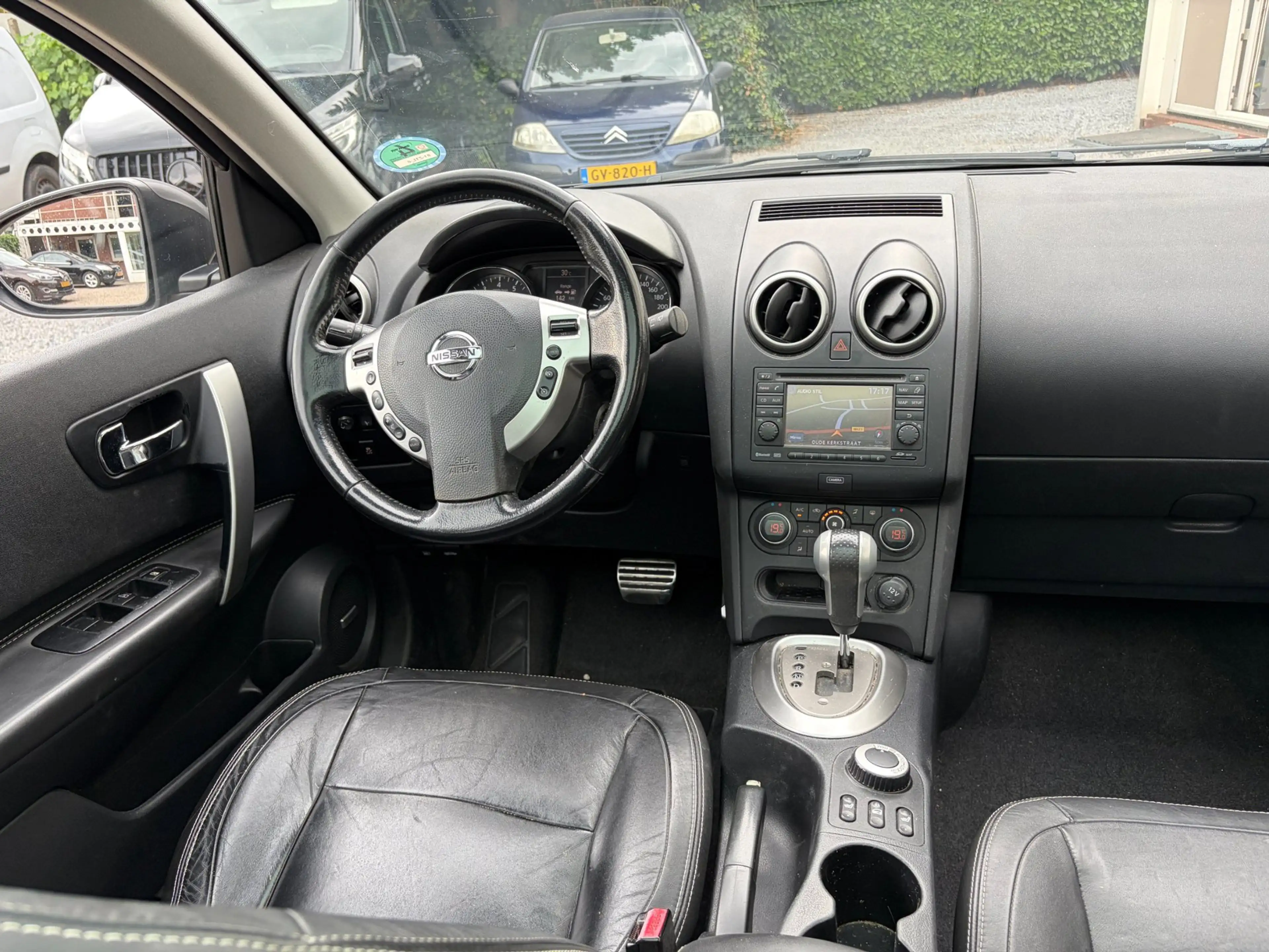 Nissan Qashqai+2 2.0 Connect Edition 4WD 7P Leer — photo 9