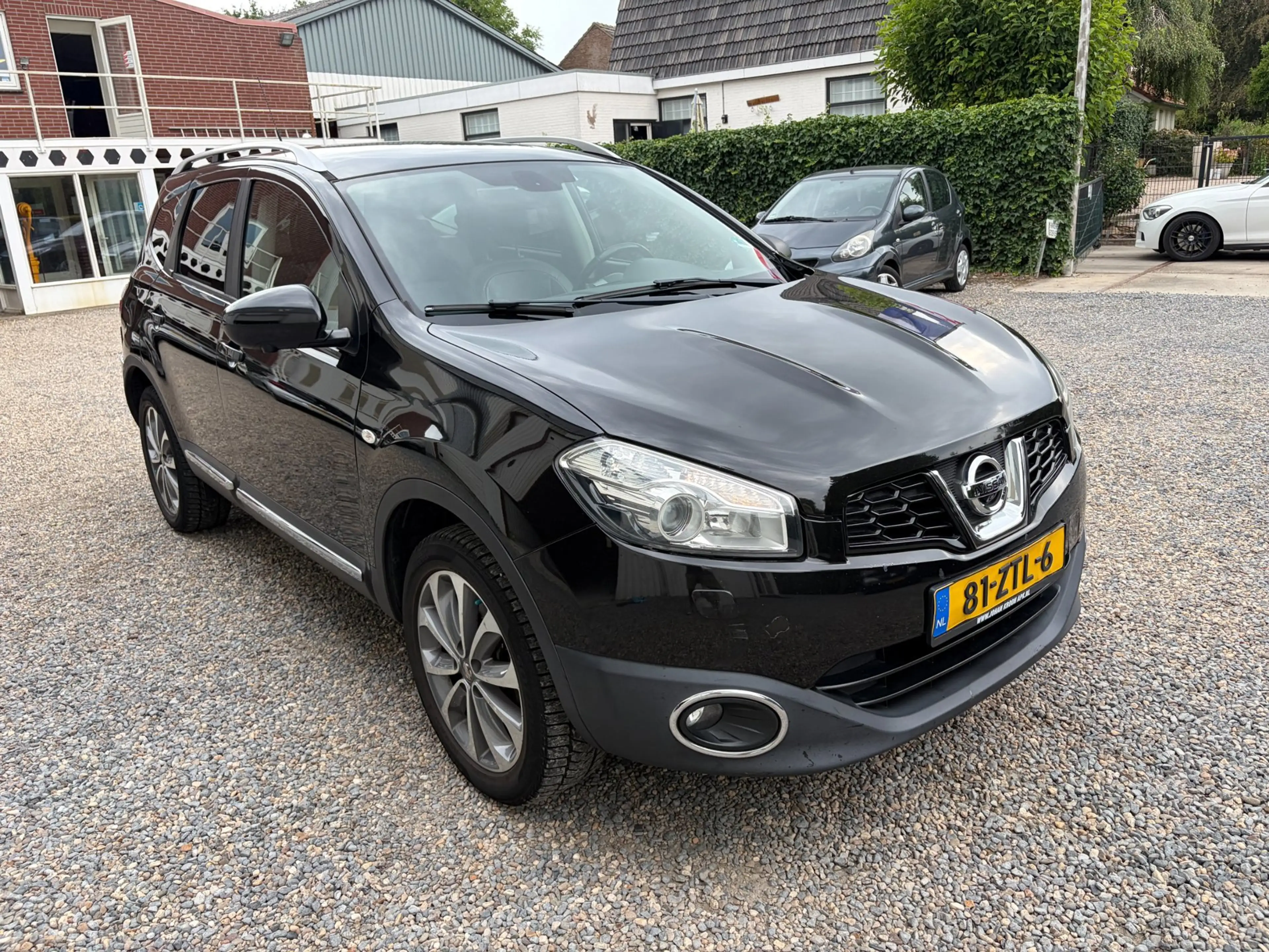 Nissan Qashqai+2 2.0 Connect Edition 4WD 7P Leer — photo 3