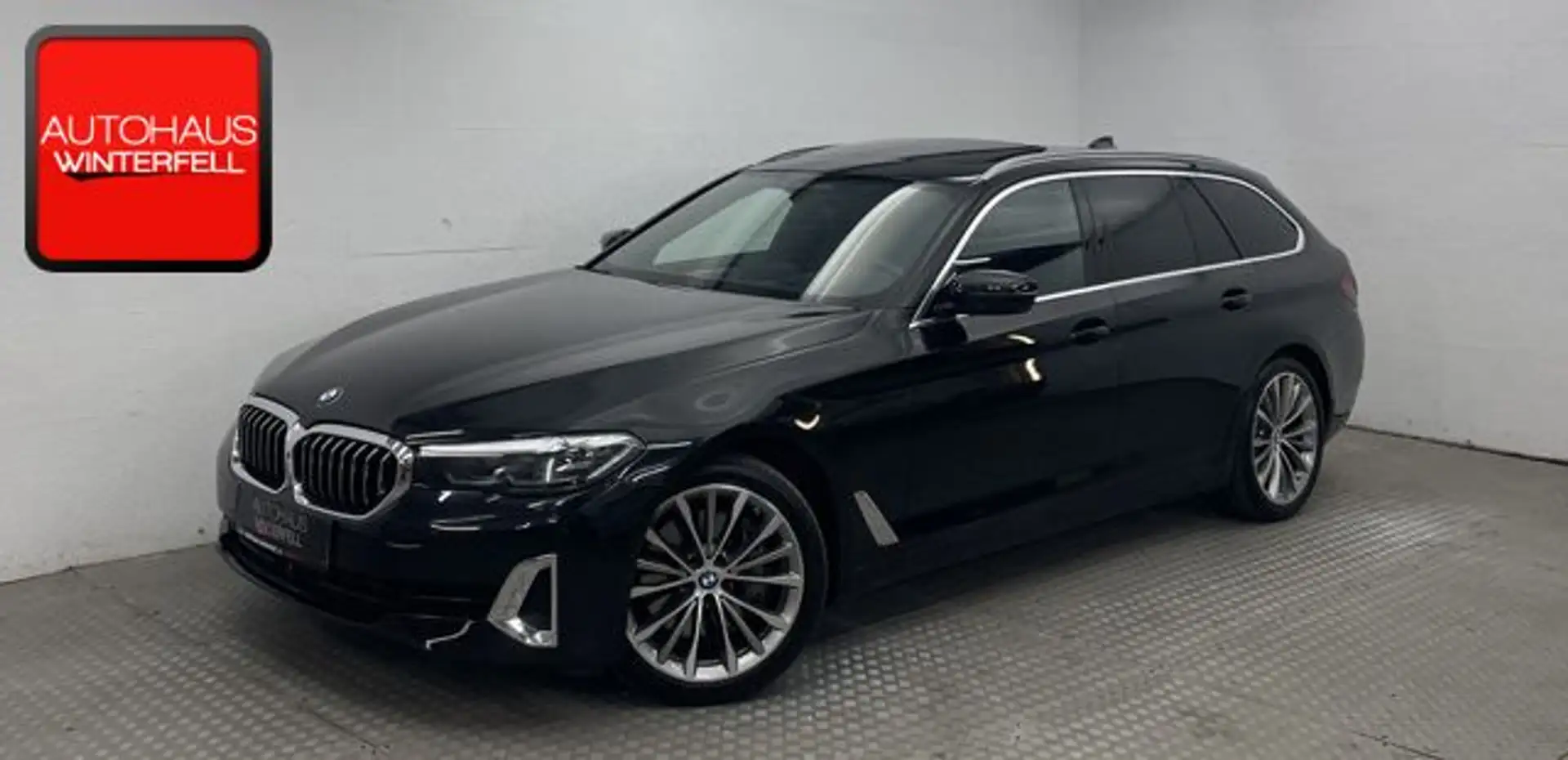 BMW 530 530d xDrive Touring Luxury Line PANO+AHK+360+HUD crna - 1