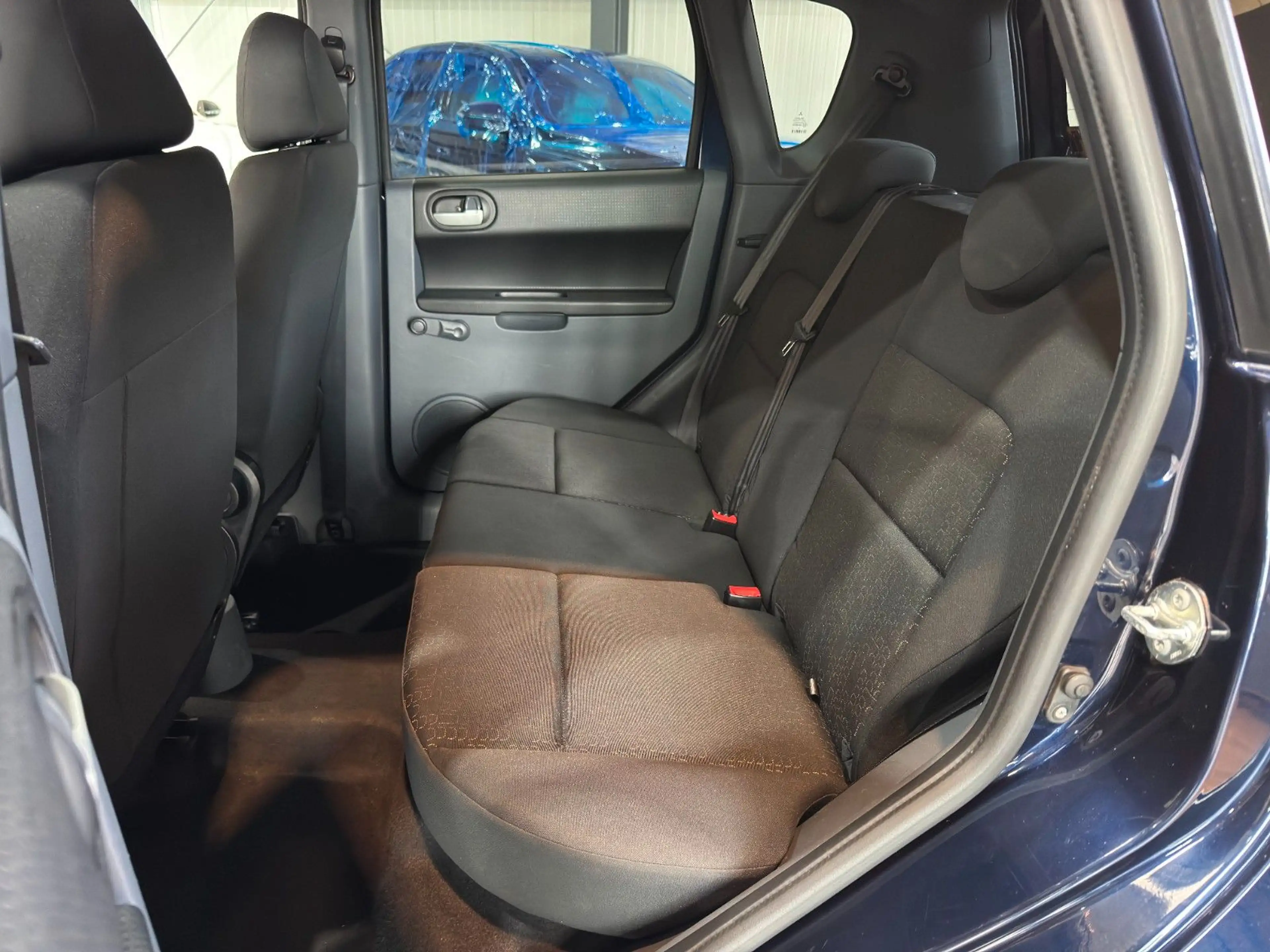 Mitsubishi Colt Lim/5-trg./Inform/RADIO/KLIMA/1.HAND/SITZHE — photo 13