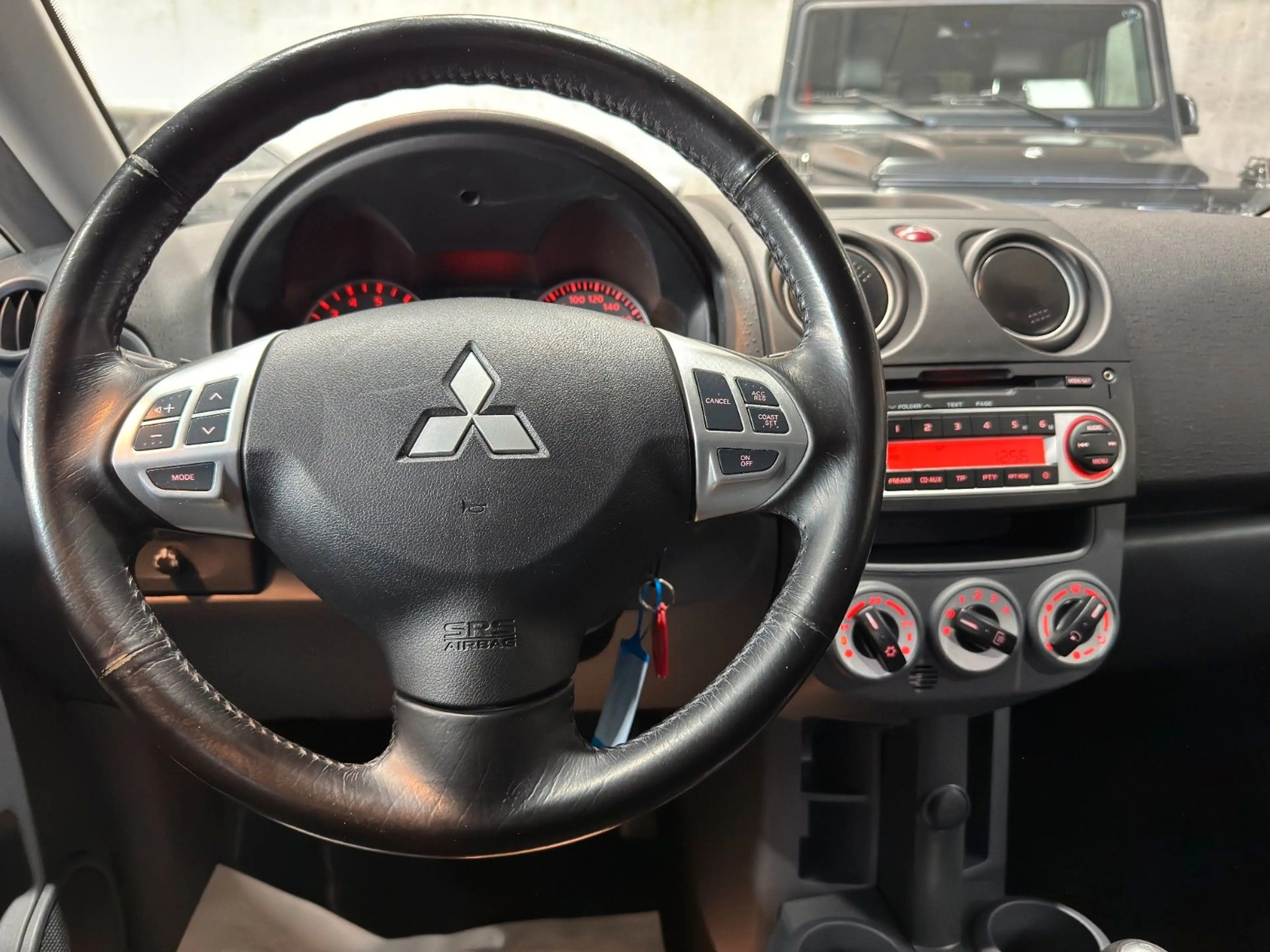 Mitsubishi Colt Lim/5-trg./Inform/RADIO/KLIMA/1.HAND/SITZHE — photo 11