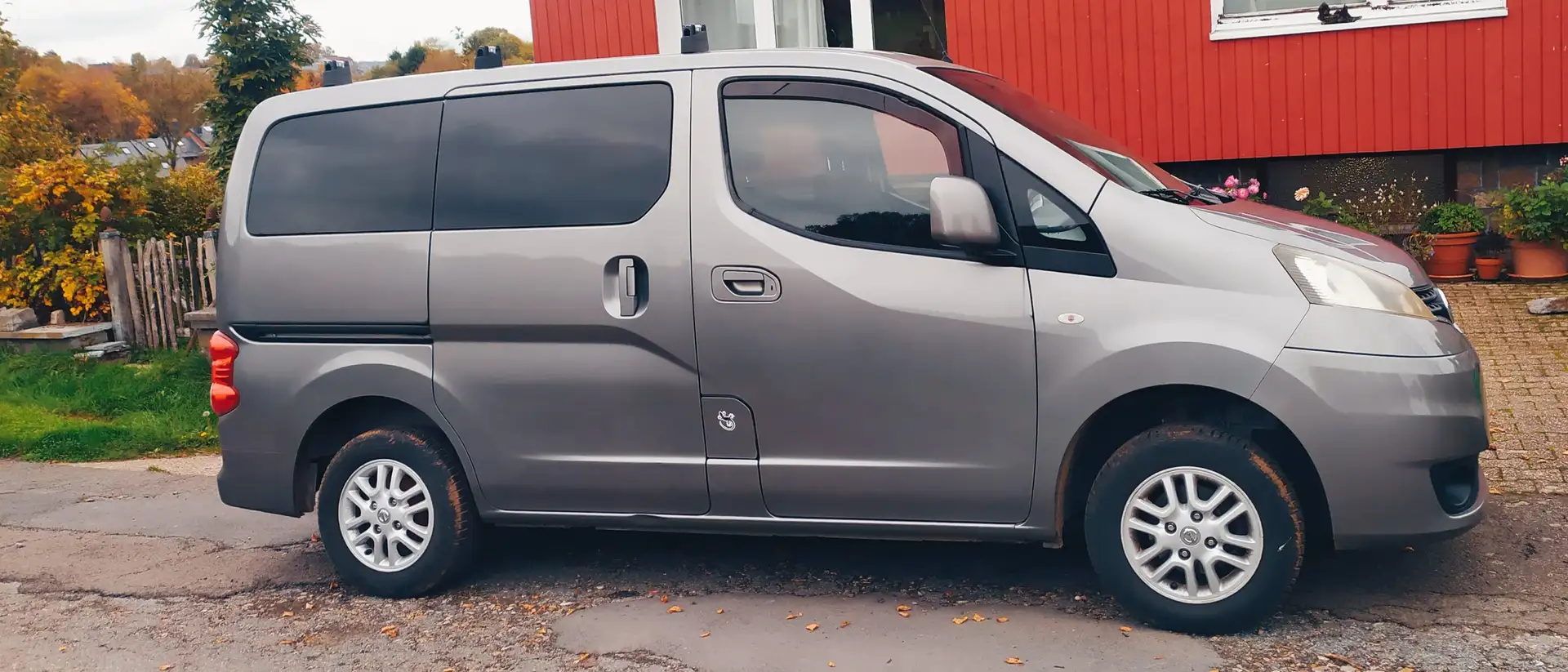 Nissan NV200 Grund Erneuteter Evalia Silber - 1