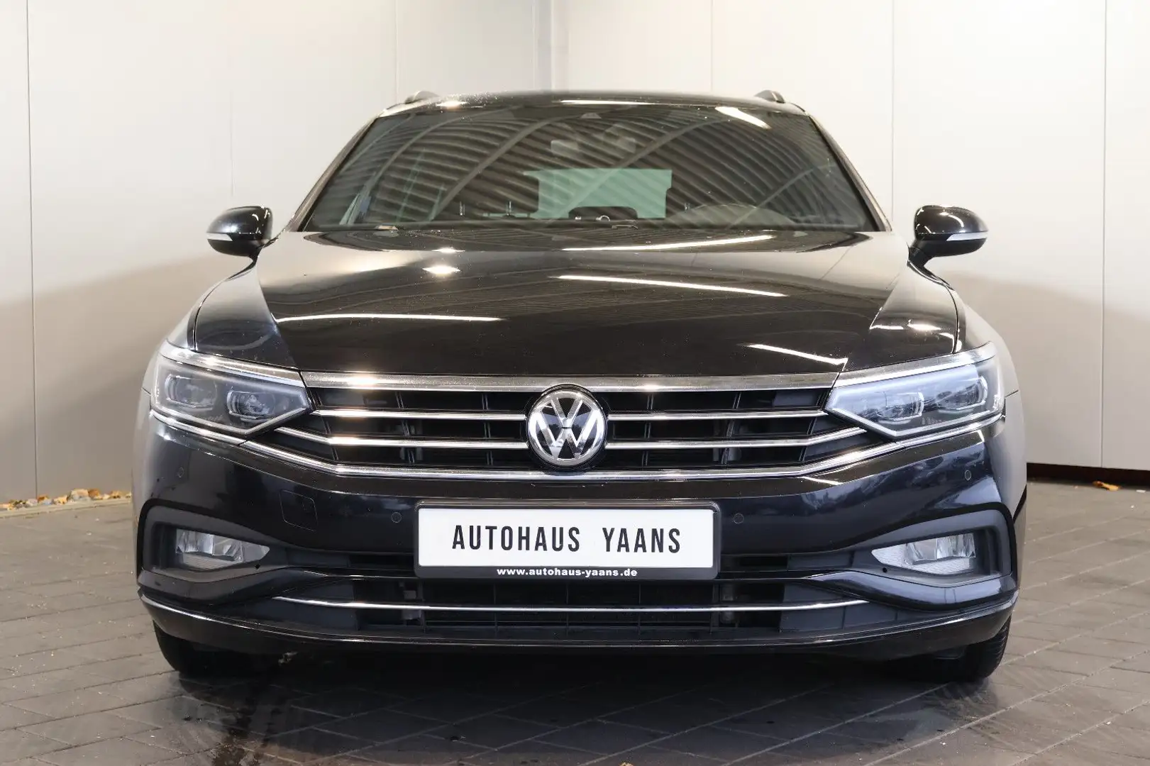 Volkswagen Passat Variant Passat 2.0 TDI Business MATRIX+ACC+SIDE+KAM+17" Negro - 2