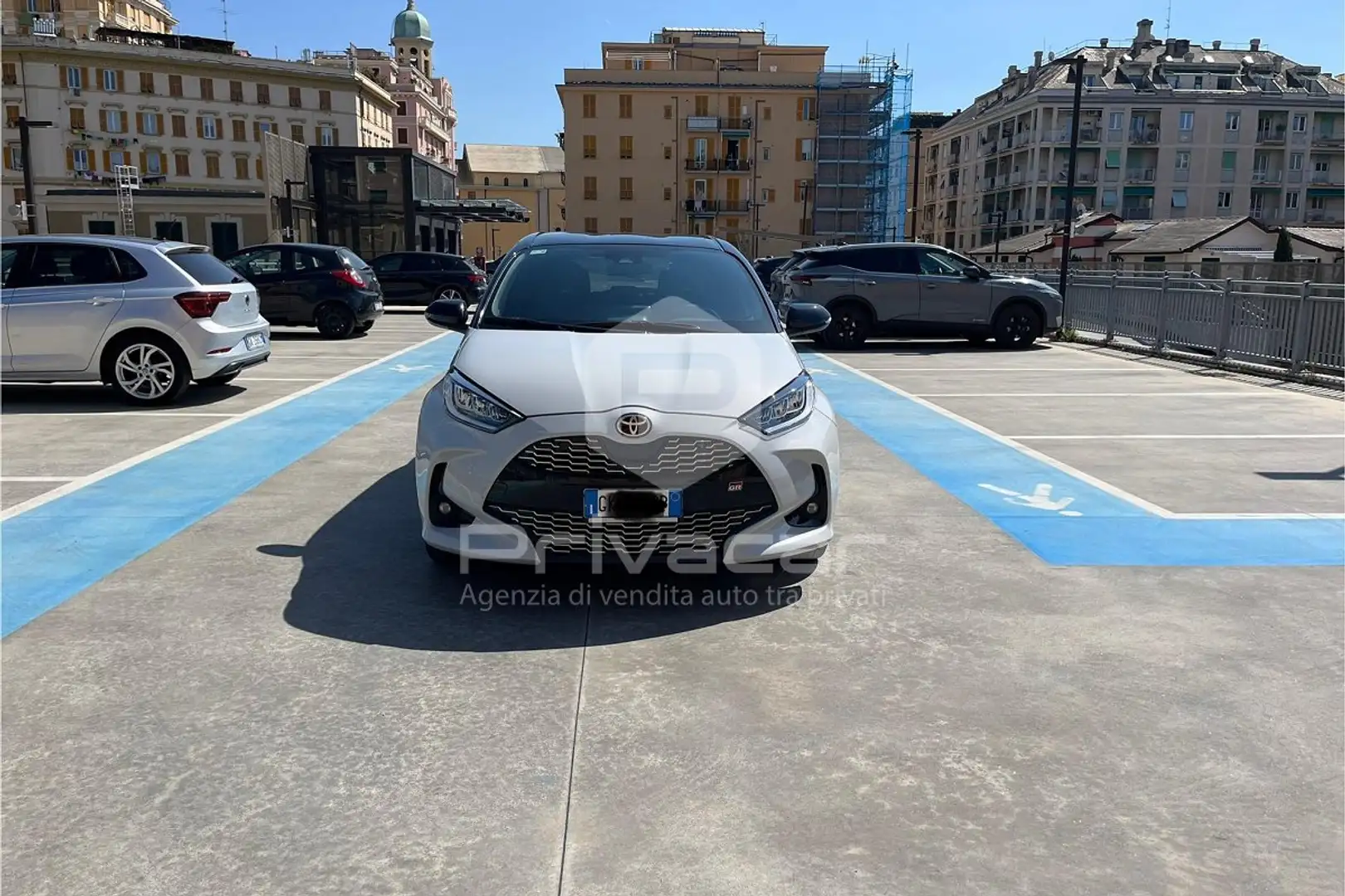 Toyota Yaris Yaris 1.5 Hybrid 5 porte GR Sport Argento - 2
