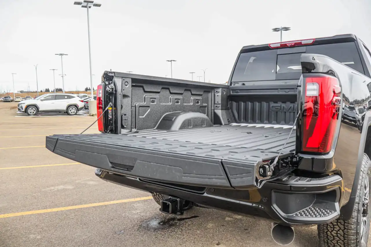 GMC Sierra 3500HD снимка GMC Sierra 3500HD