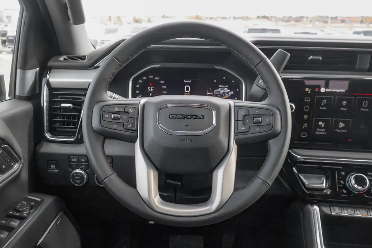 GMC Sierra 3500HD снимка GMC Sierra 3500HD