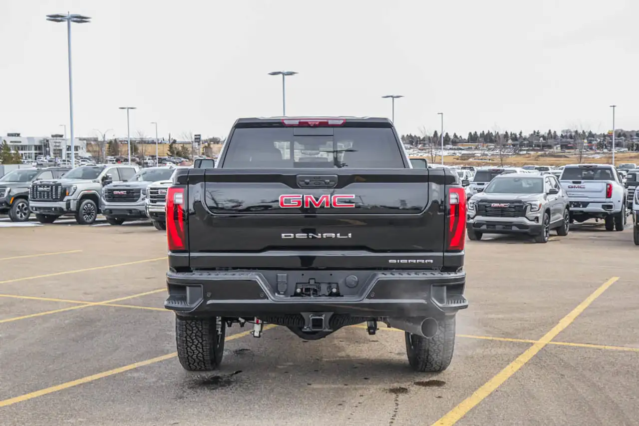 GMC Sierra 3500HD снимка GMC Sierra 3500HD