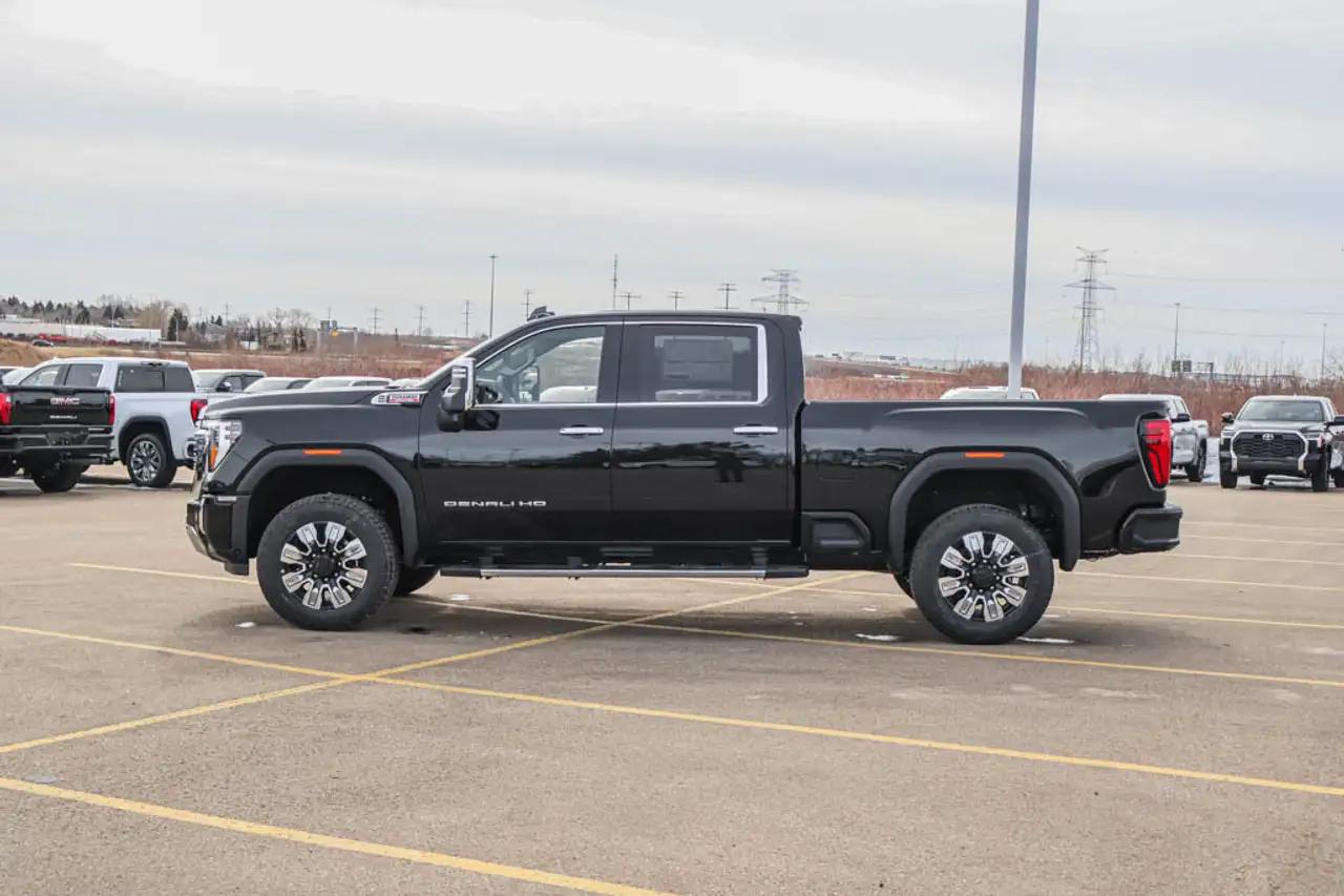 GMC Sierra 3500HD снимка GMC Sierra 3500HD
