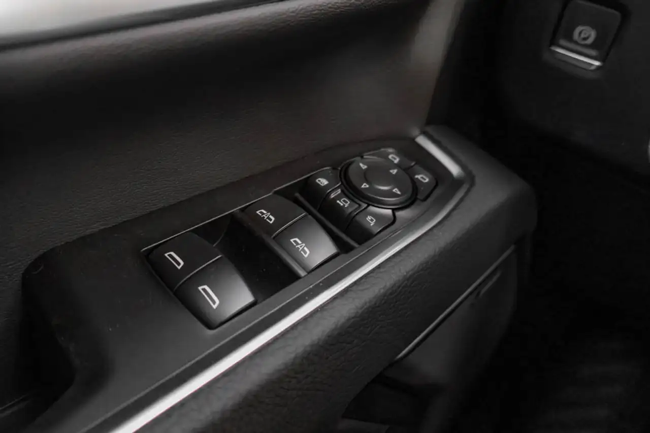 GMC Sierra 3500HD снимка GMC Sierra 3500HD