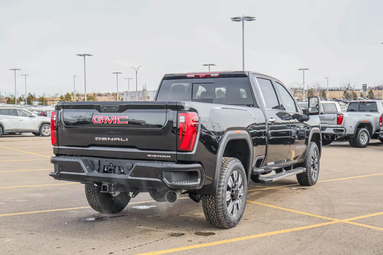 GMC Sierra 3500HD снимка GMC Sierra 3500HD