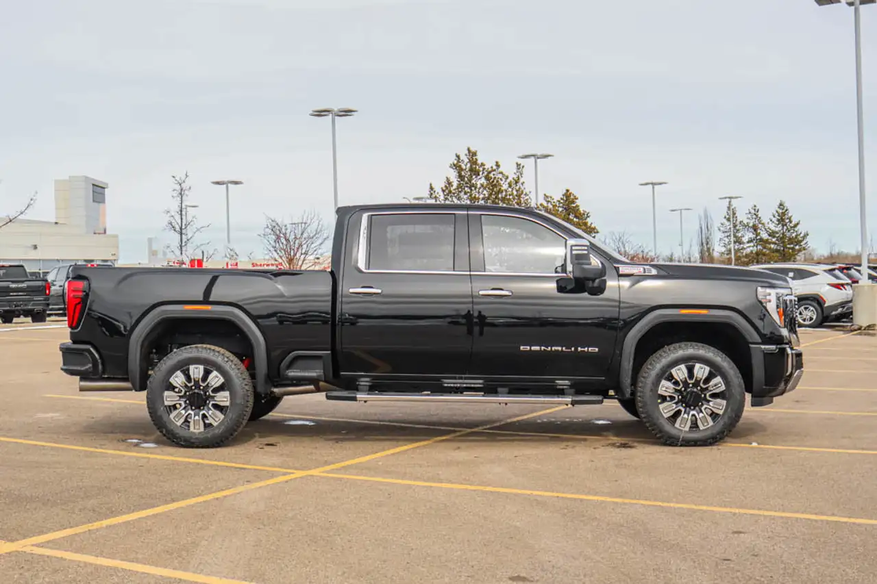 GMC Sierra 3500HD снимка GMC Sierra 3500HD