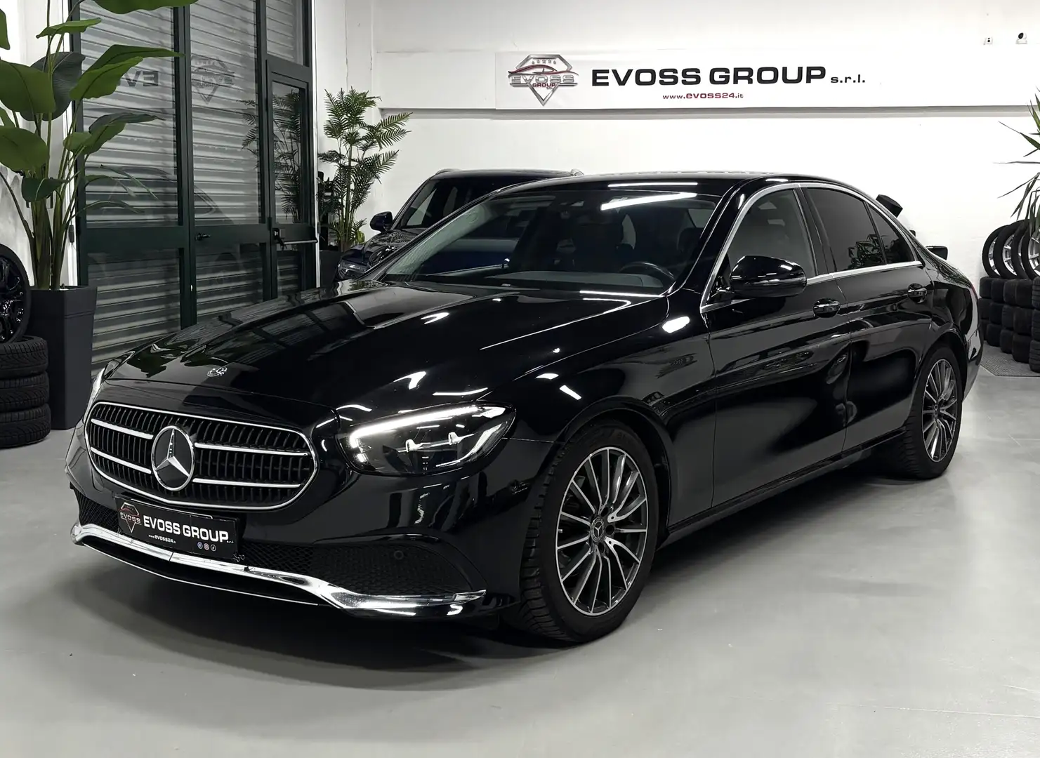 Mercedes-Benz E 220 d Business Sport / Luci Ambientali Multi colori Schwarz - 1