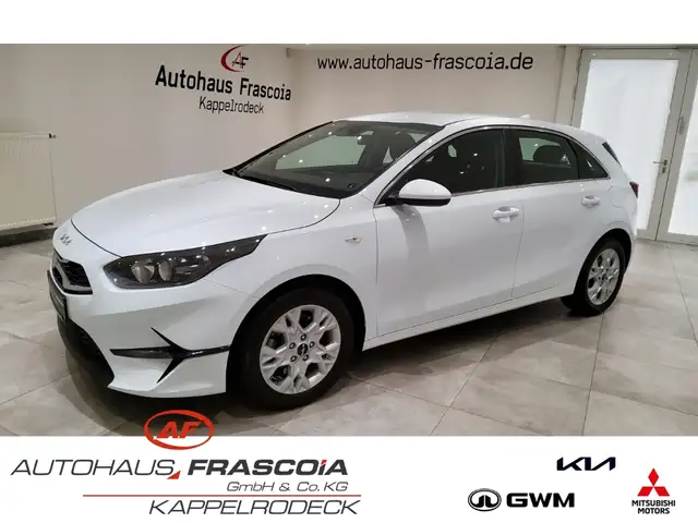 Kia Ceed / cee'd Vision 1.5 T-GDI Navi SHZ PDChi. Rückfahrkam. Lenk