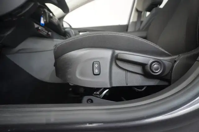 Opel Insignia view 9