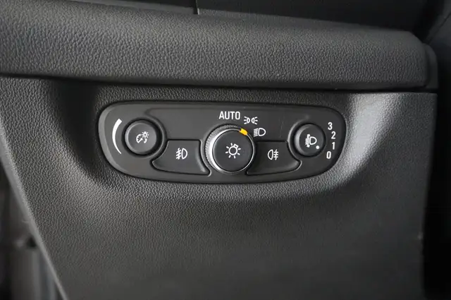 Opel Insignia view 15