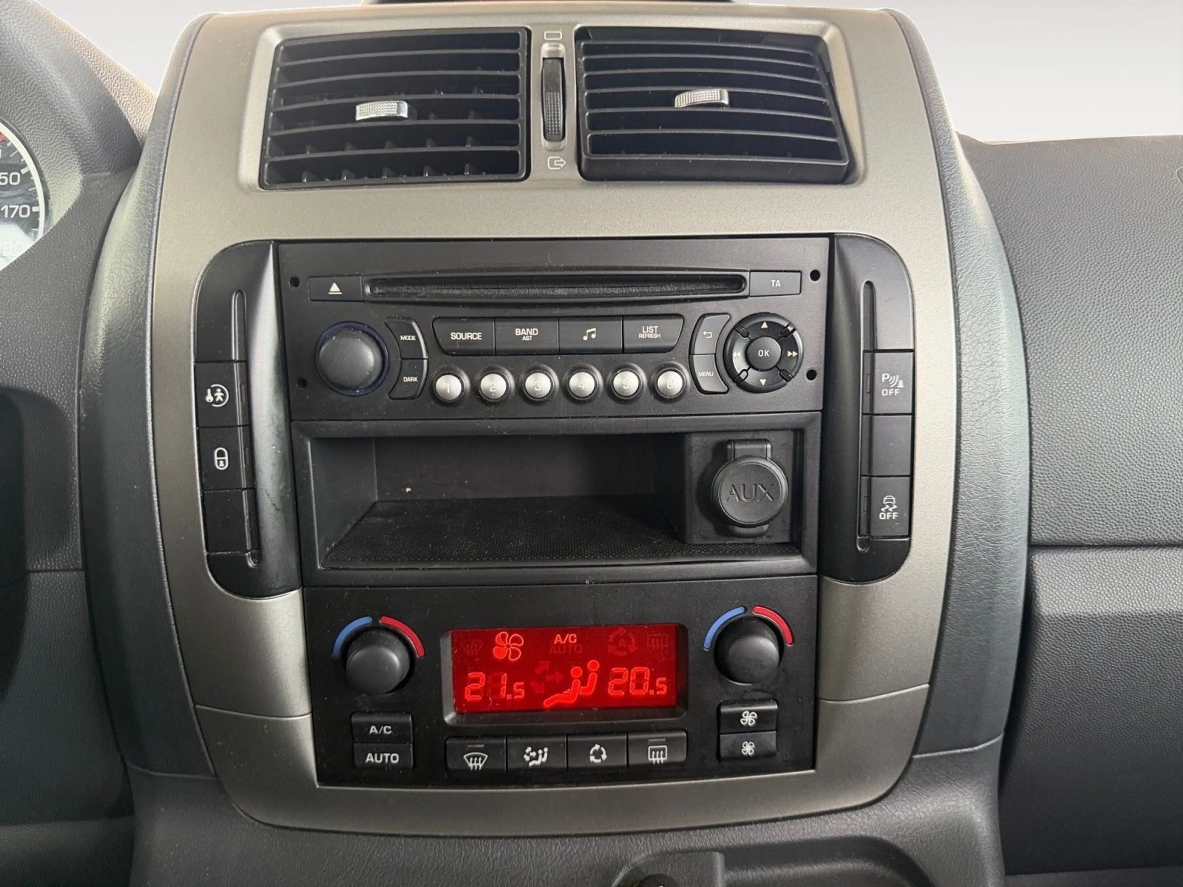 Fiat Scudo 2.0 Panorama Executive L2H1 130 Multijet — photo 12