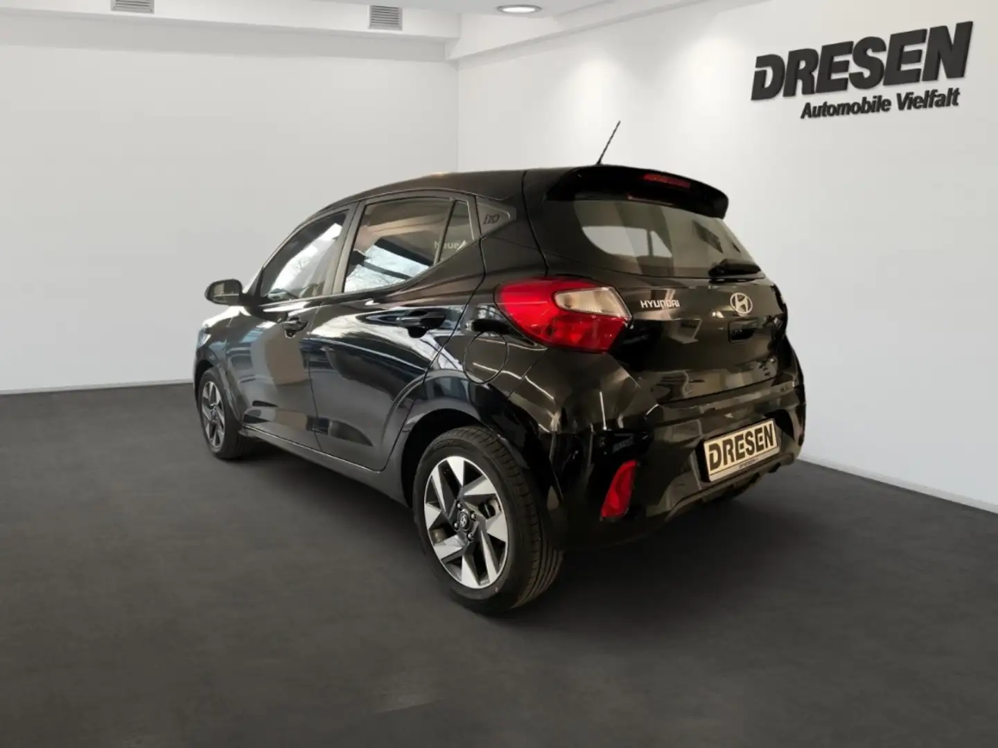 Hyundai i10 1.0 Trend Sitzheizung Kamera Navi Klima PDC Negro - 2
