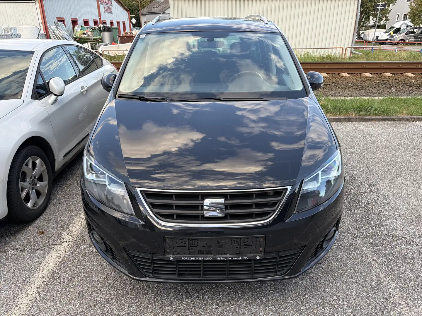 SEAT Alhambra Executive Plus 2,0 TDI CR DSG Schwarz - 1