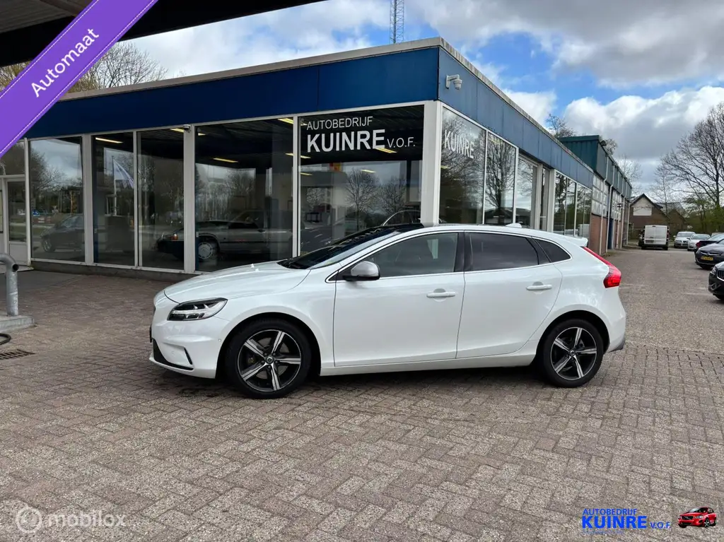 Volvo V40 2019 из Европы — купить под ключ