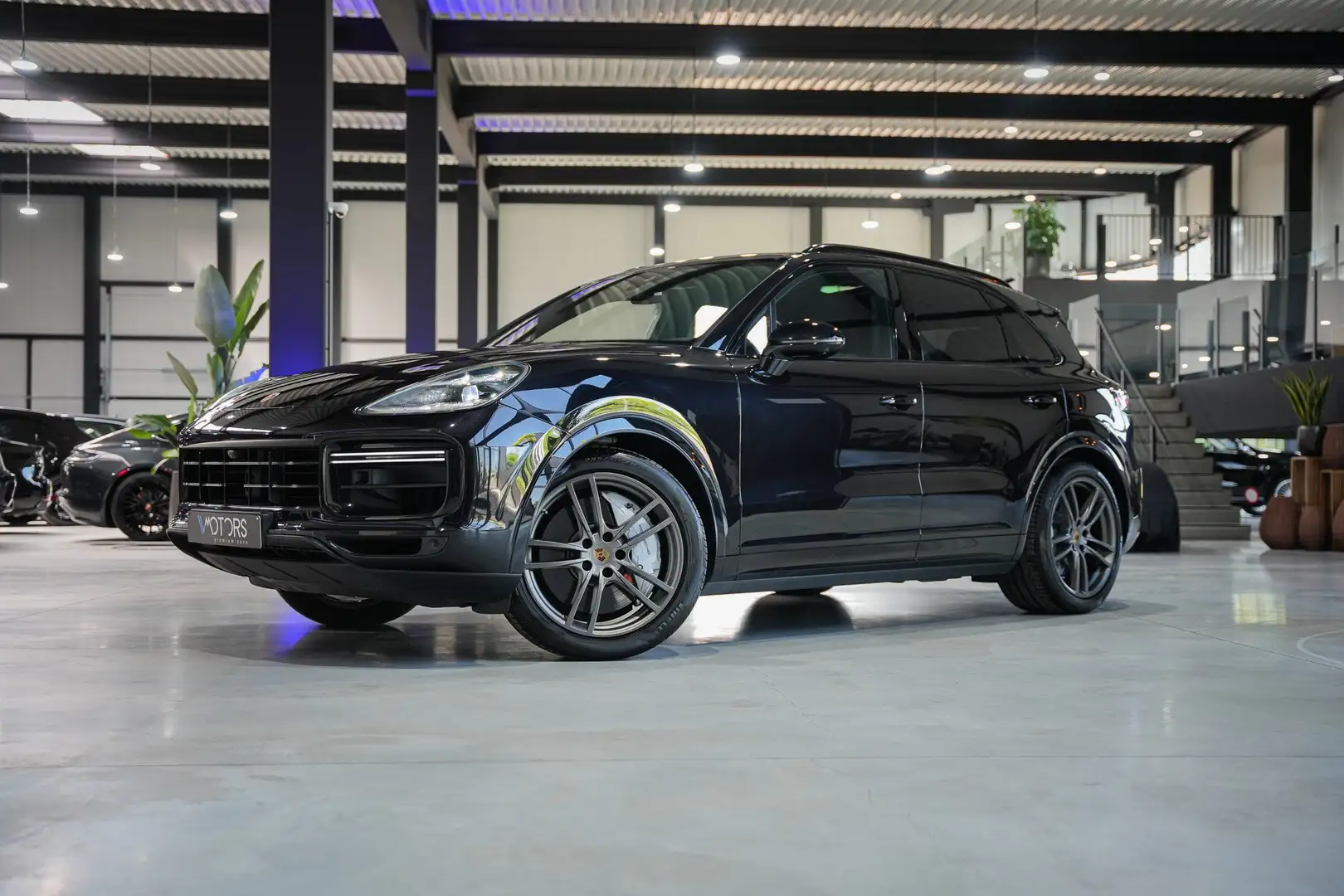 Porsche Cayenne 4.0 Bi-Turbo V8 Tiptronic - 360° camera - ACC - Zwart - 1