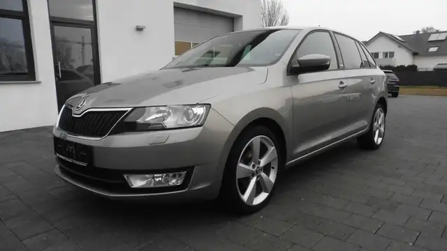 Skoda Rapid/Spaceback Spaceback Joy mit SHZ Klimaautom.2.Hand