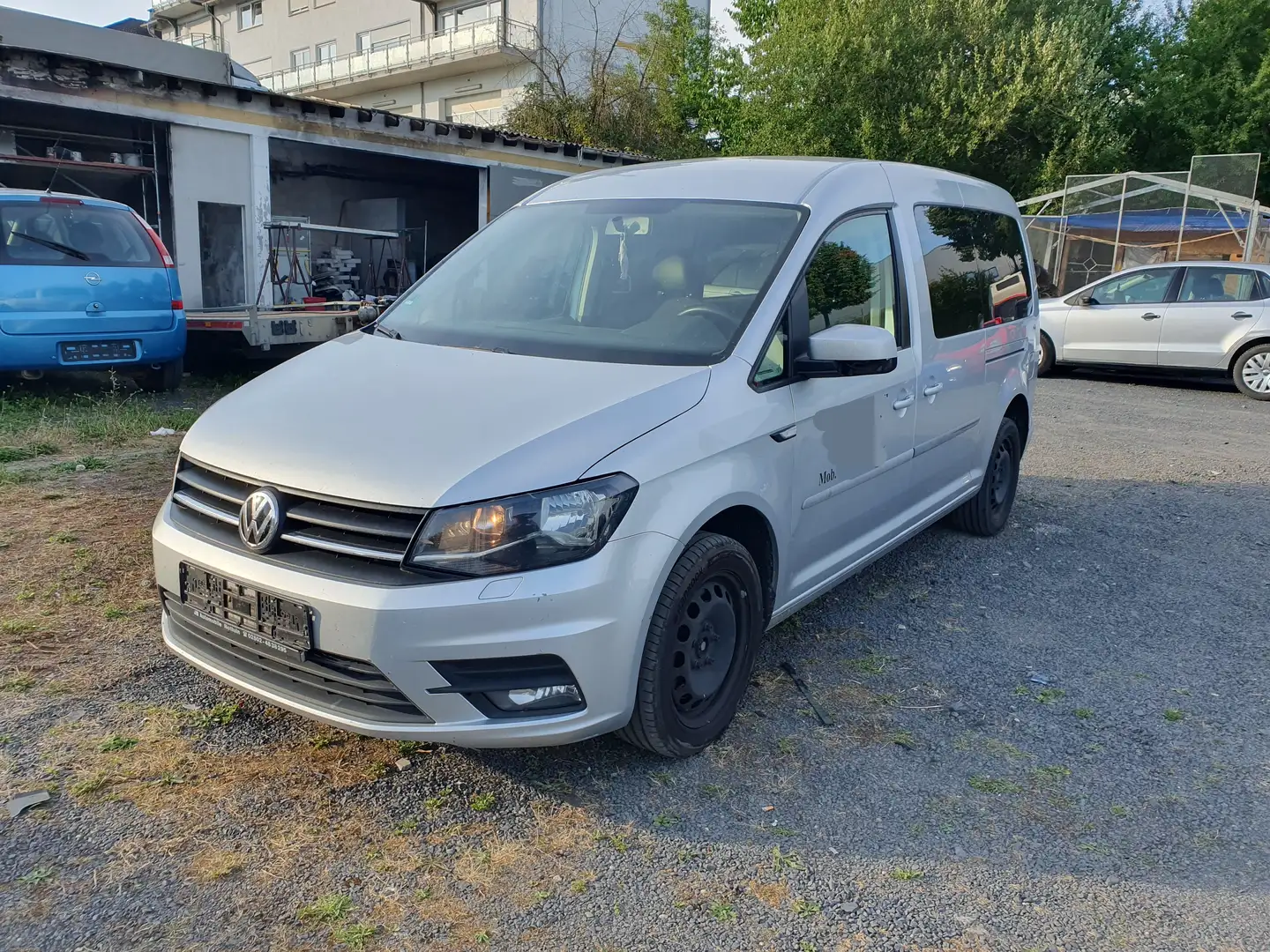 Volkswagen Caddy Maxi Trendline BMT Gris - 1