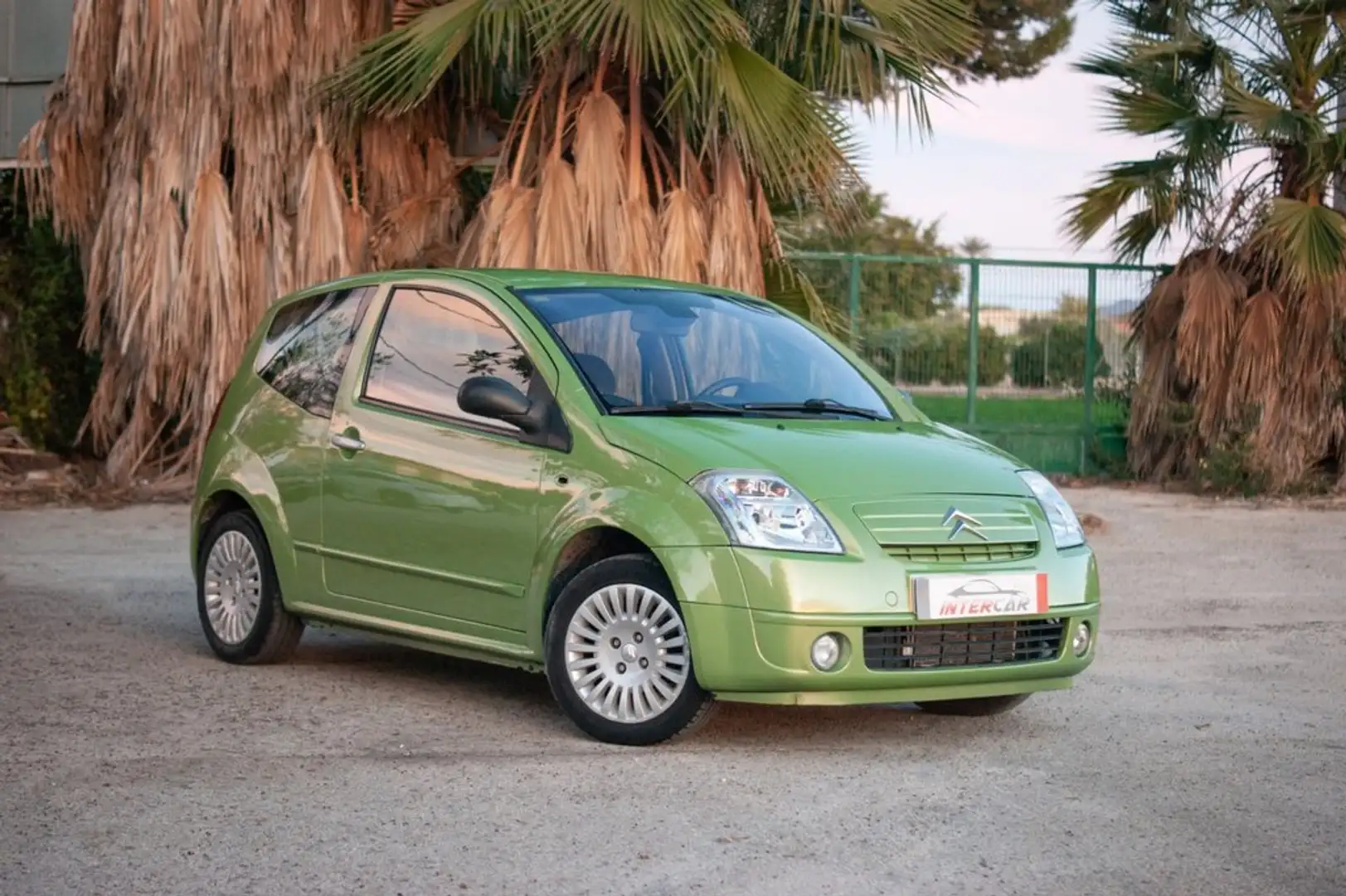 Citroen C2 1.4 HDI SX Verde - 1