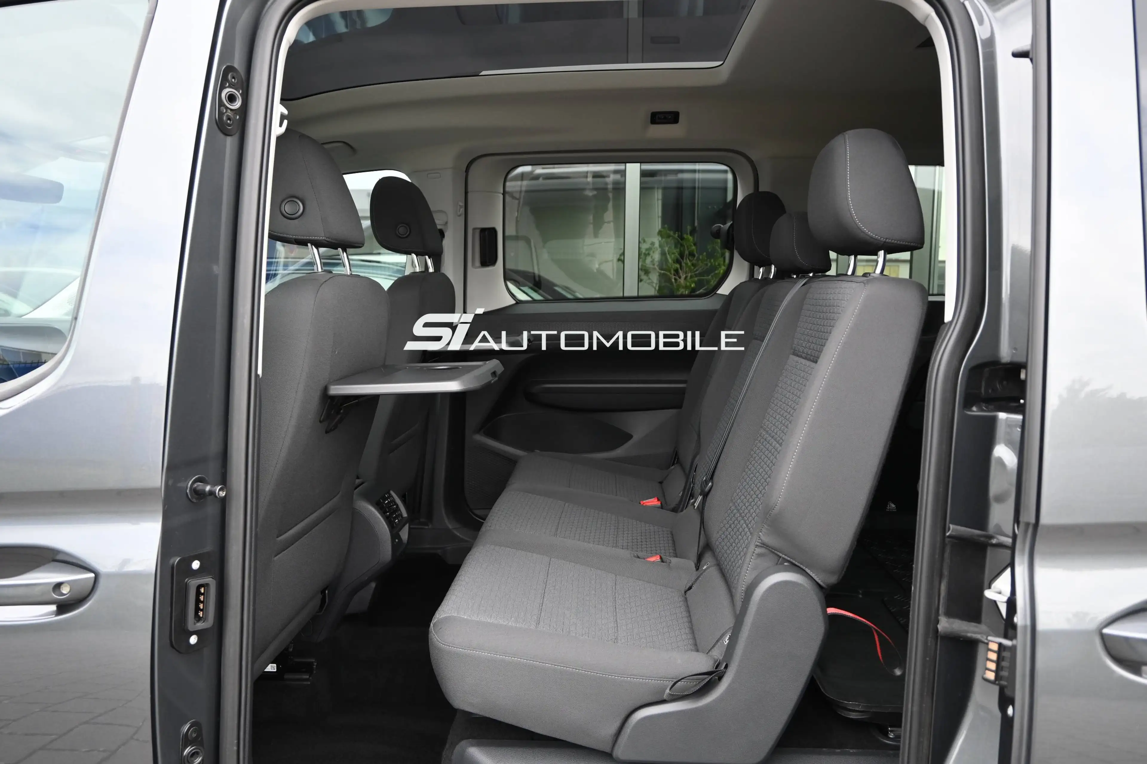 Ford Grand Tourneo Titanium 2.0 d Titanium Aut °PANO°KAM°8FACH° — photo 13