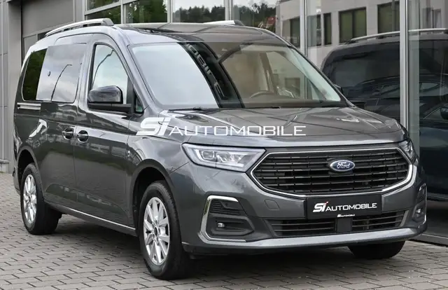 Ford Grand Tourneo view 7