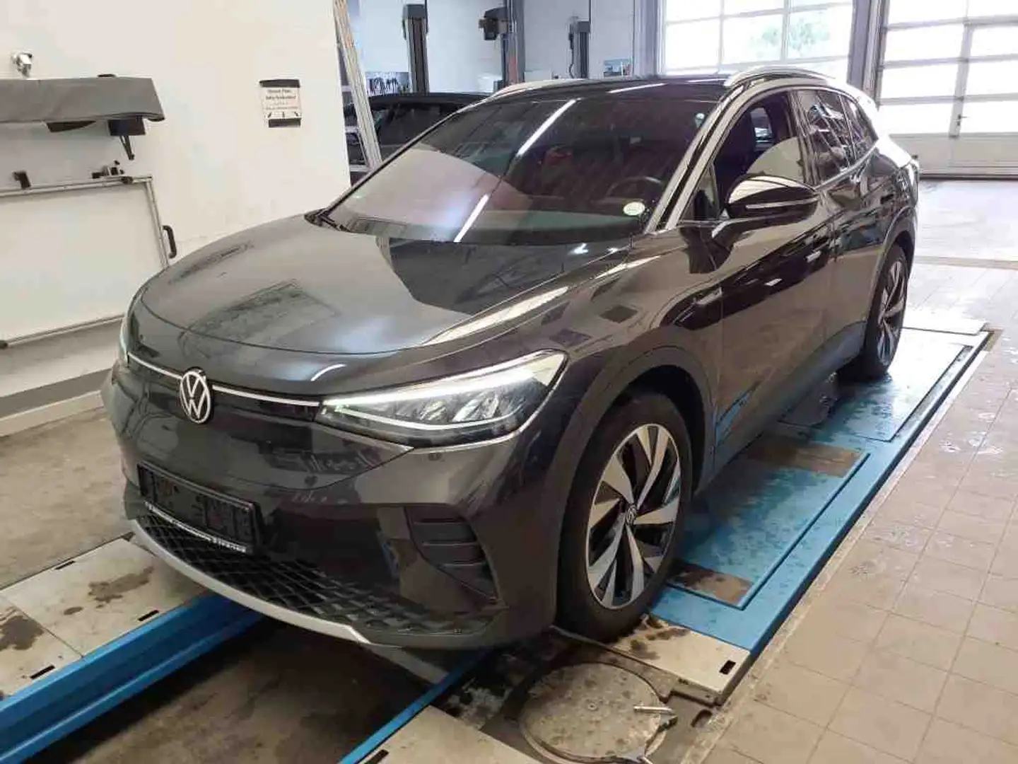 Volkswagen ID.4 Pro Performance 11st AHK Navi Alcantara Wärmep Grau - 1