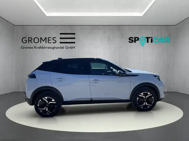 Peugeot 2008 view 2