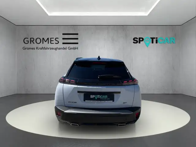 Peugeot 2008 view 4