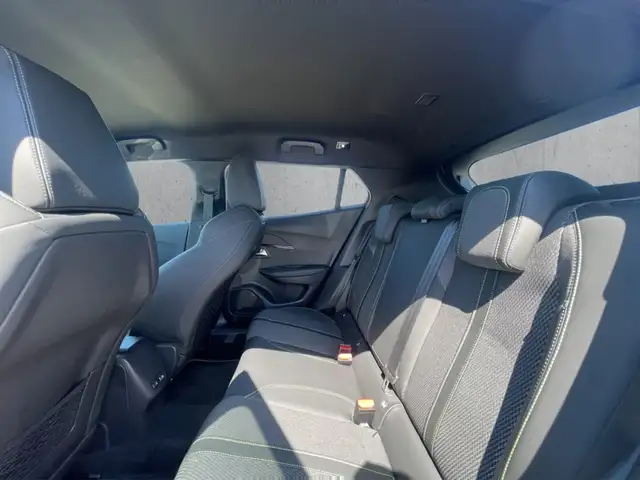 Peugeot 2008 view 8