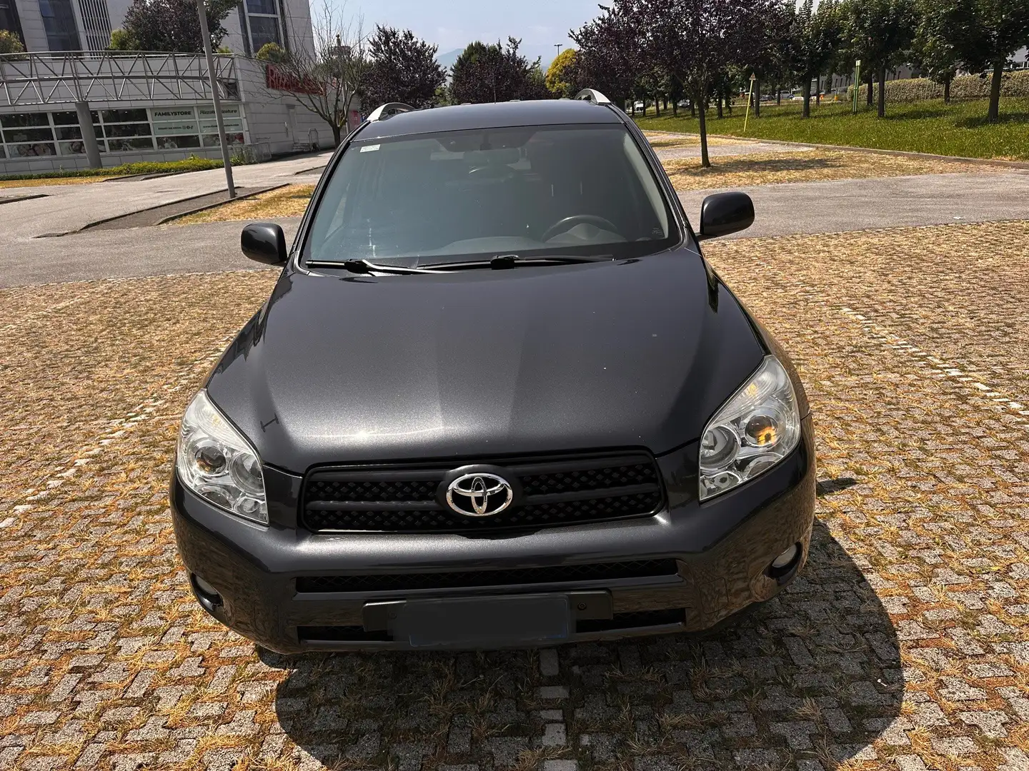 Toyota RAV 4 RAV4 2.2 d-4d Sol 136cv dpf Gris - 2