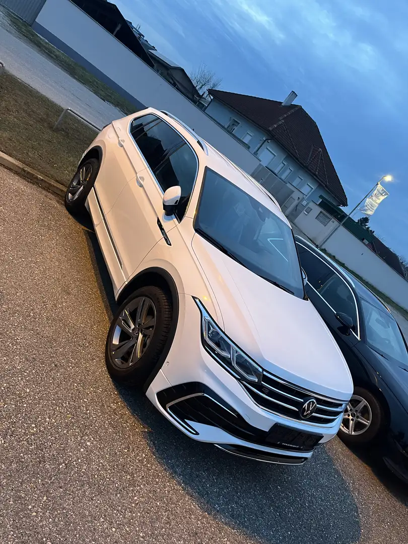 Volkswagen Tiguan Allspace Tiguan 1,5 TSI ACT Allspace DSG R-Line R-Line Weiß - 1