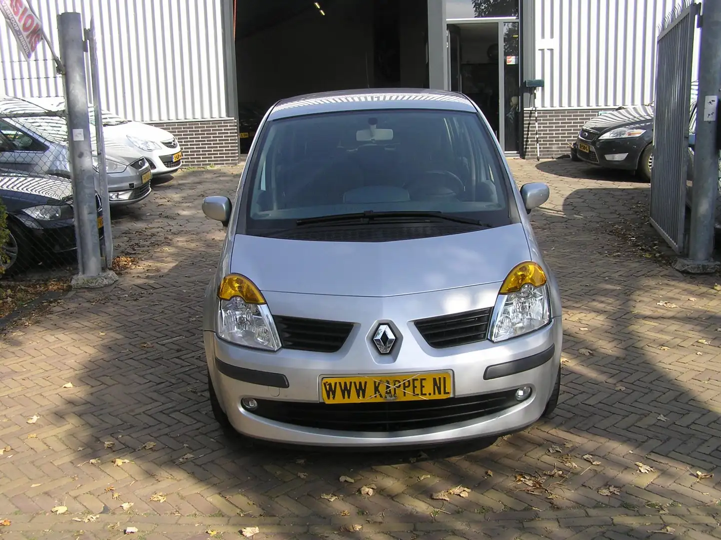 Renault Modus 1.6-16V Dynamique 190 d km nap pas airco automaat Grijs - 2