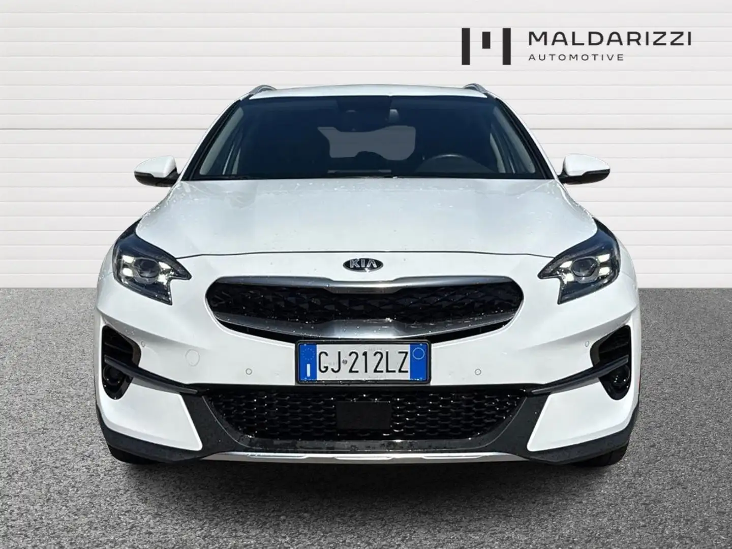 Kia XCeed 2019 1.6 gdi phev High Tech s/Adas Pack Plus 141c Blanc - 2