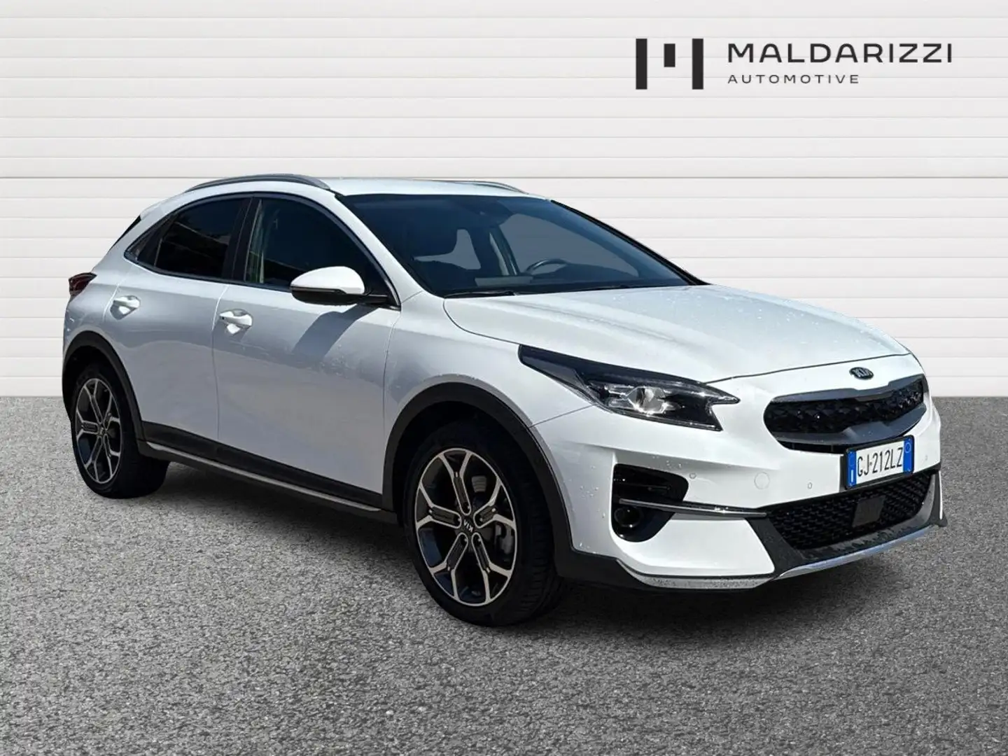 Kia XCeed 2019 1.6 gdi phev High Tech s/Adas Pack Plus 141c Blanc - 1