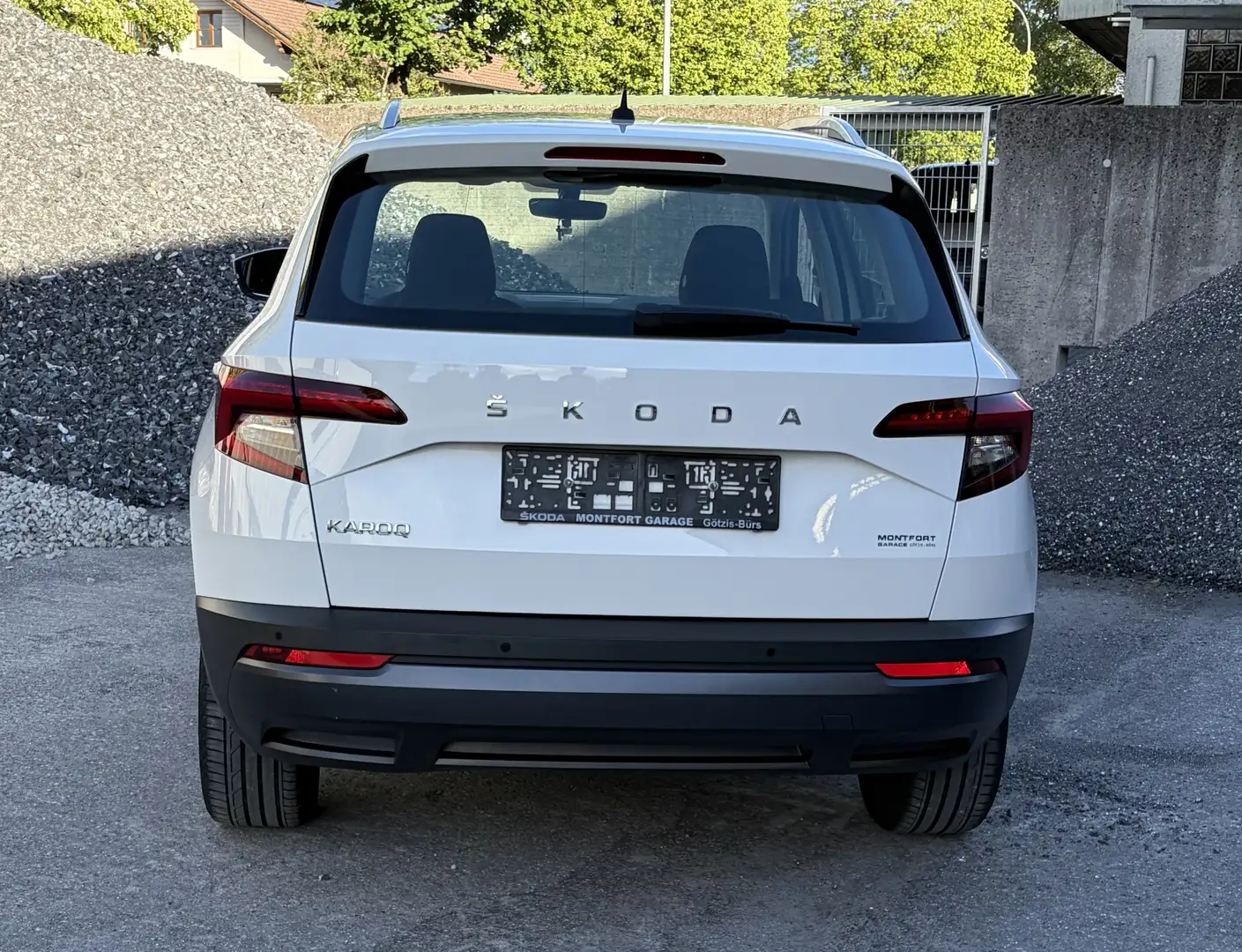 Skoda Karoq 1,0 TSI Ambition Limited Weiß - 2