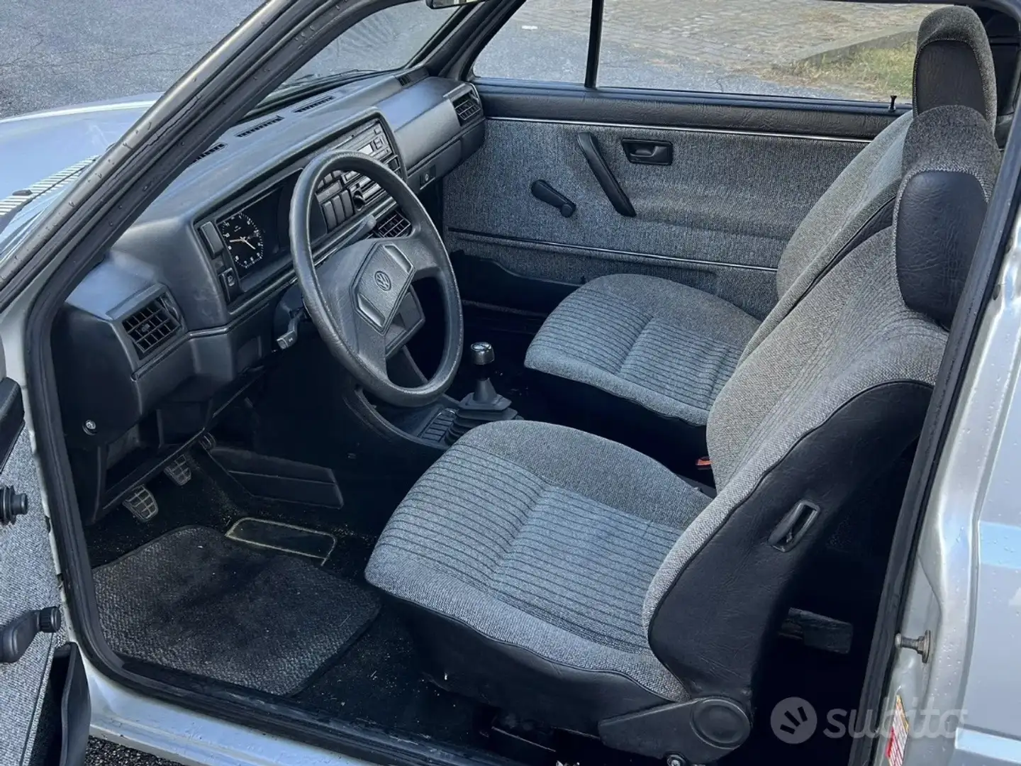 Volkswagen Golf GL - 2