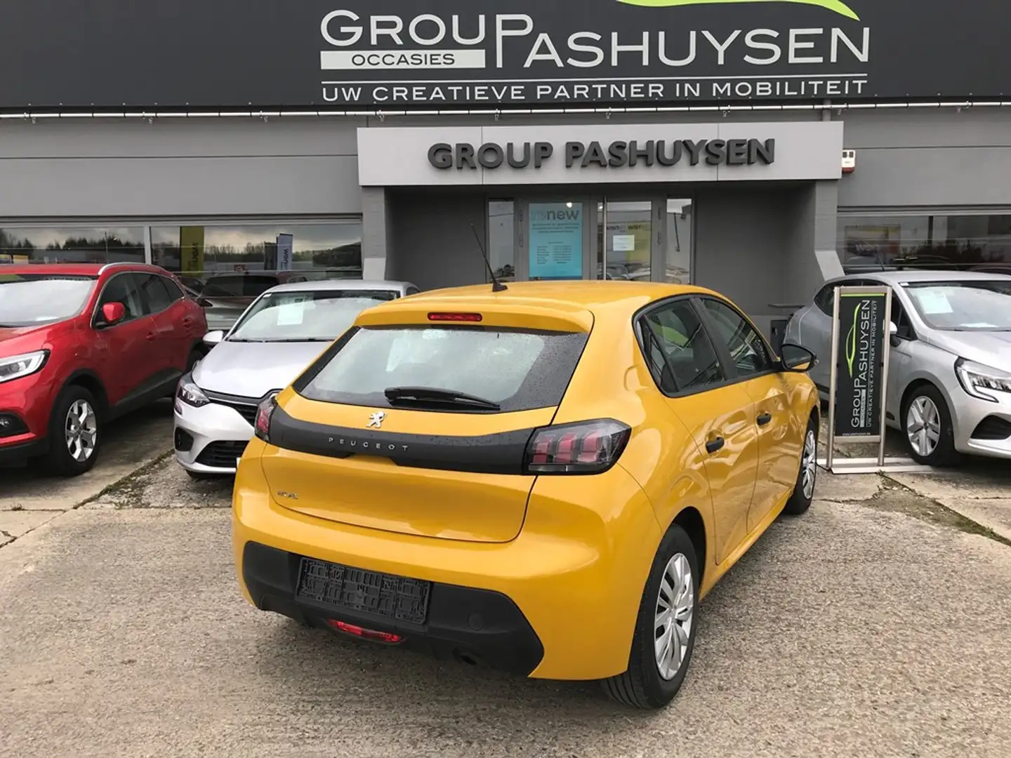 Peugeot 208 PureTech S&S 5D. Jaune - 2