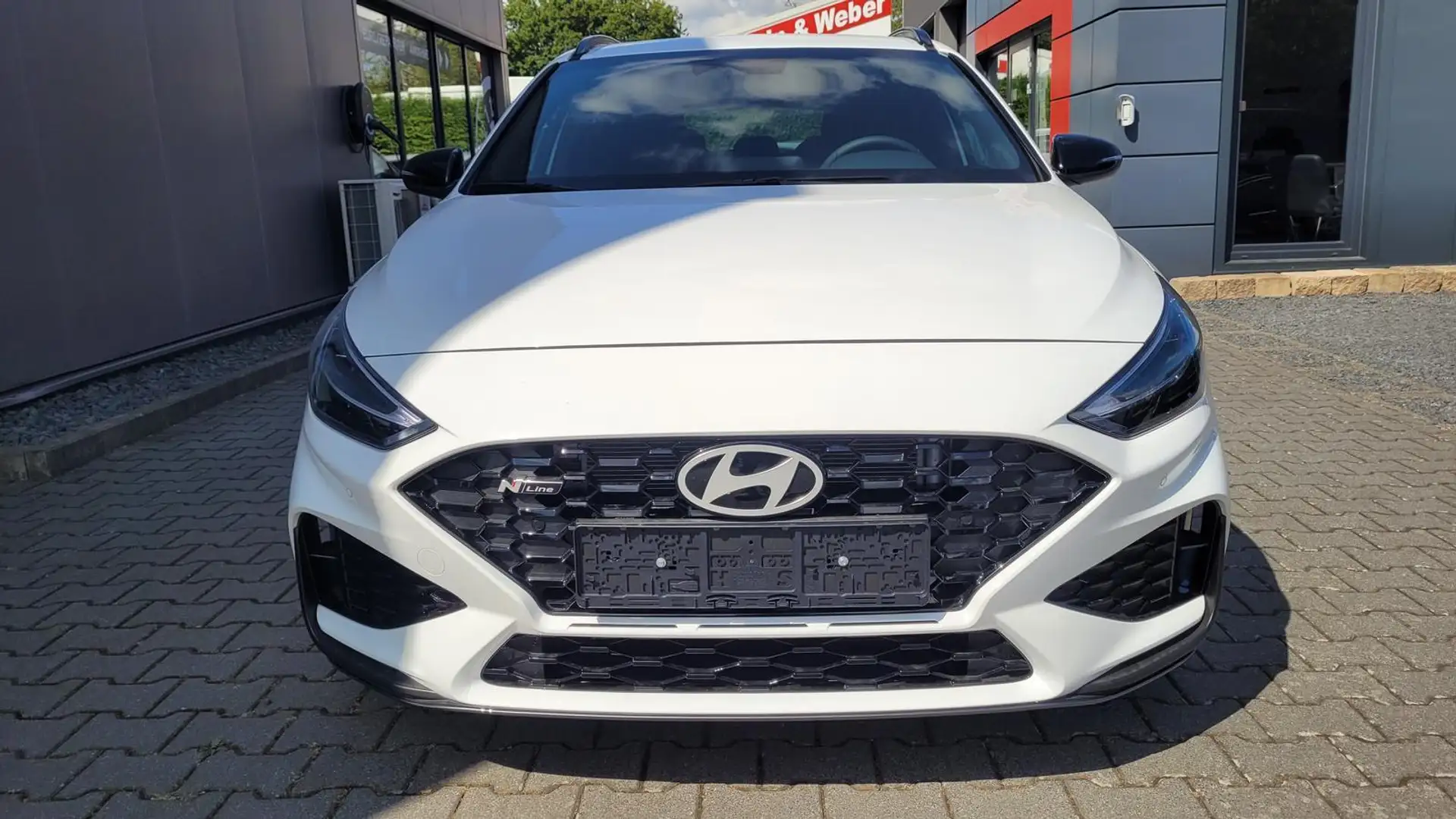 Hyundai i30 Kombi N-Line SW 1.6 N-Line*Navi*LED*Shzg*PDC*Ca... Weiß - 2